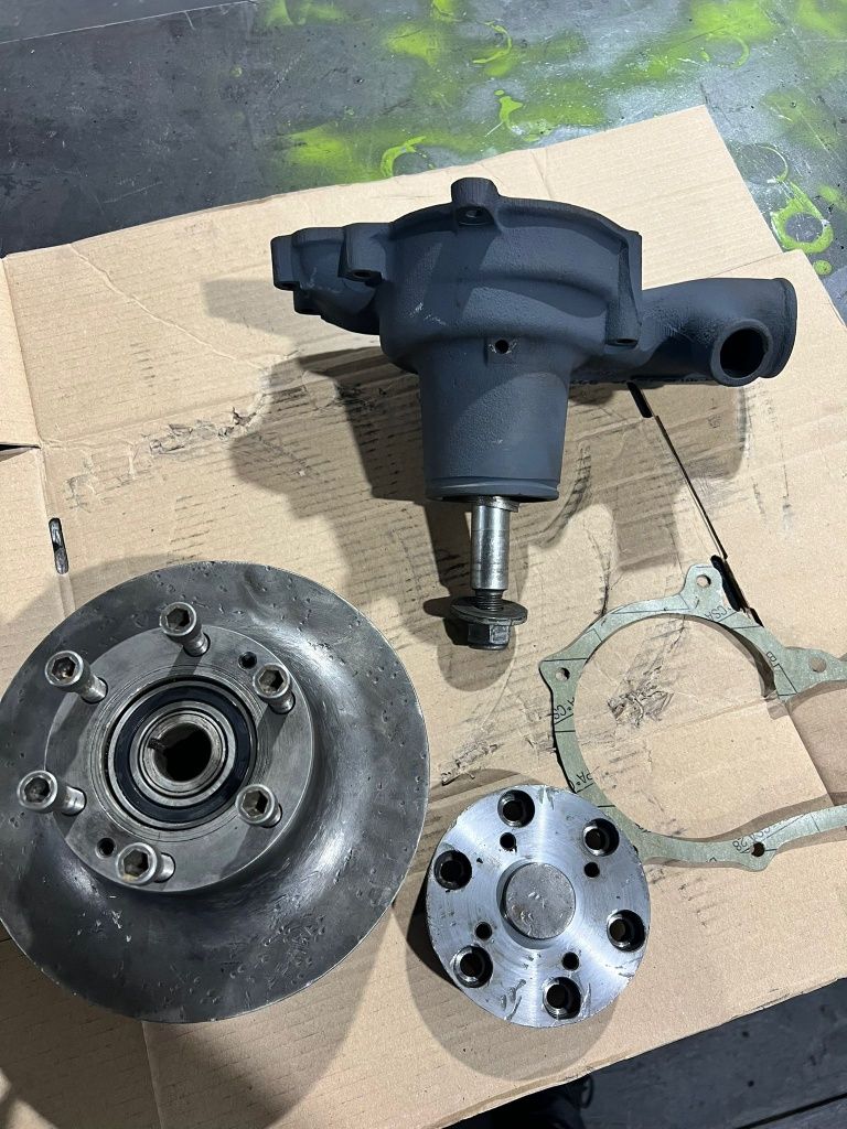Pompa de apa vola hanomag Reparam pompe de apa