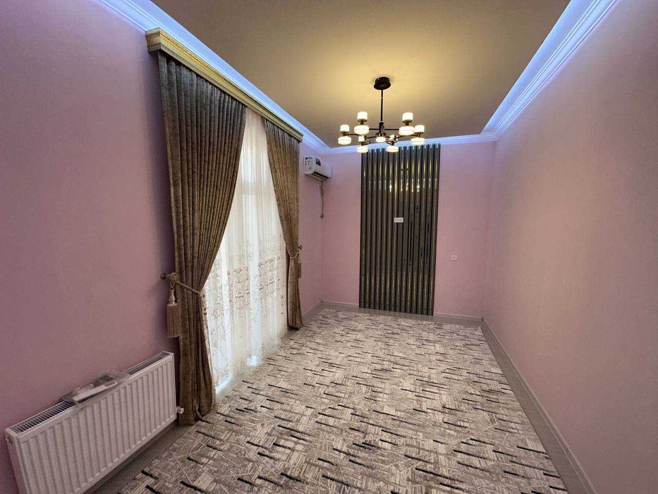 4х комнатная квартира на 3 этаже 1000кв/м,  в Самарканде