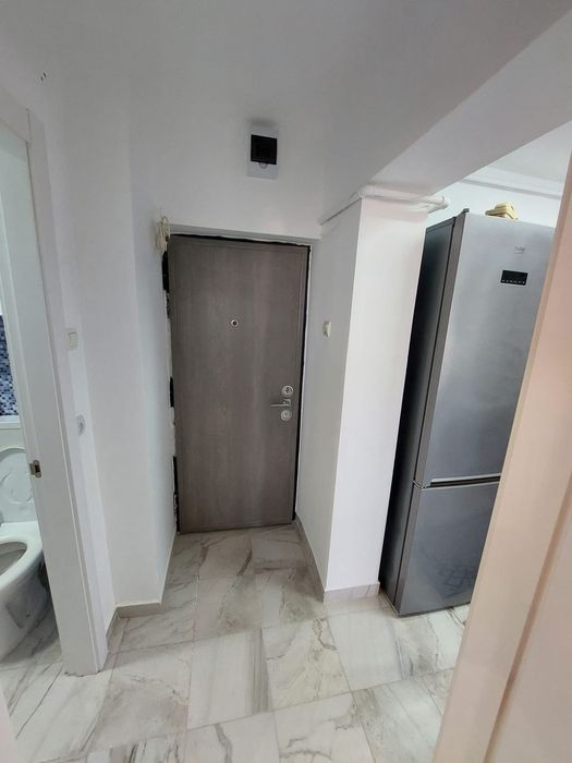 Inchiriez sau vând Apartament 2 camere decomandat renovat