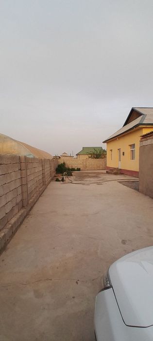 Ховли уй сотилади