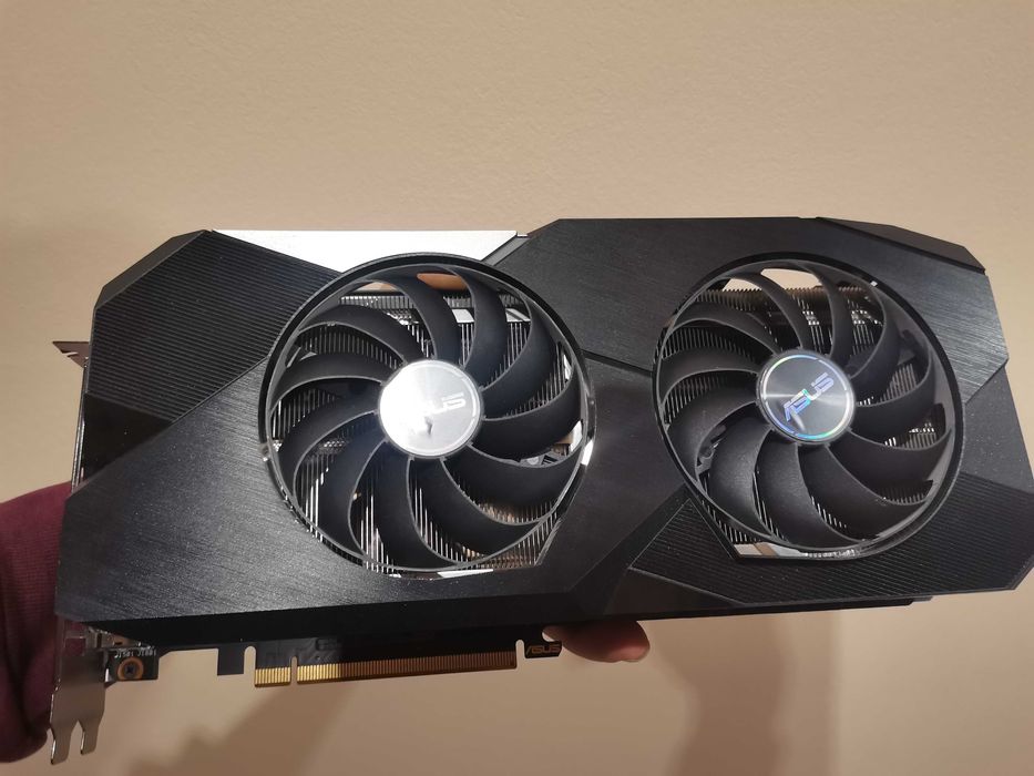 Placa video Asus Dual Rx 6700xt 12 Gb