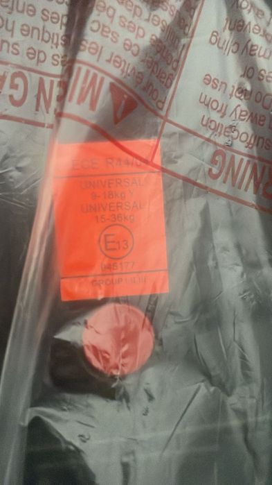 Vând scaun auto bebe, nefolosit