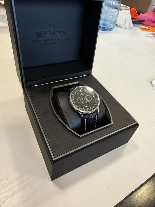 Часовник Edox в отлично състояние