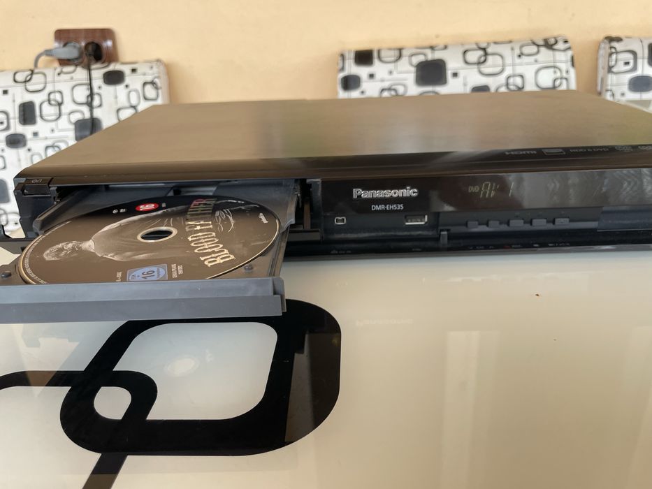 Panasonic DMR-EH535 dvd cu telecomanda si ssd