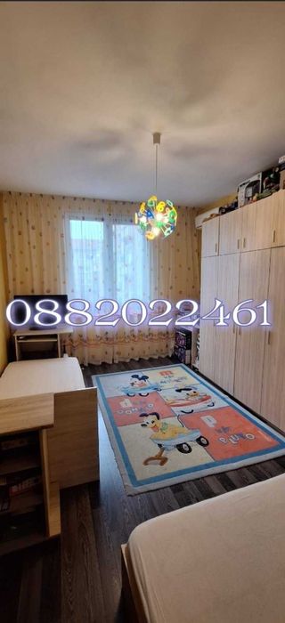 Продава тристаен апартамент в центъра на Бургас,ул.Александровска