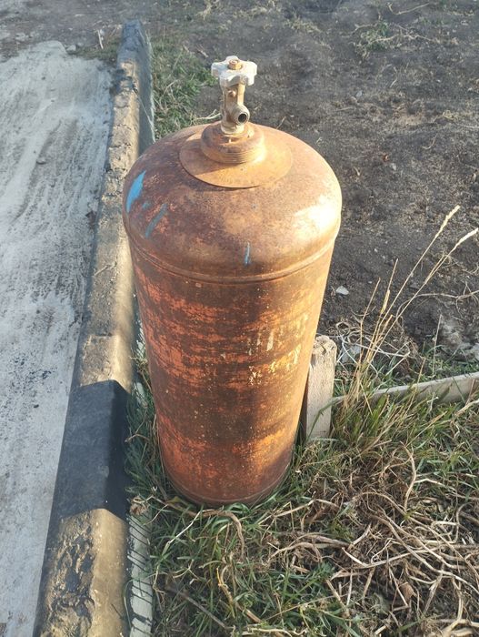 Продам большой газ болон