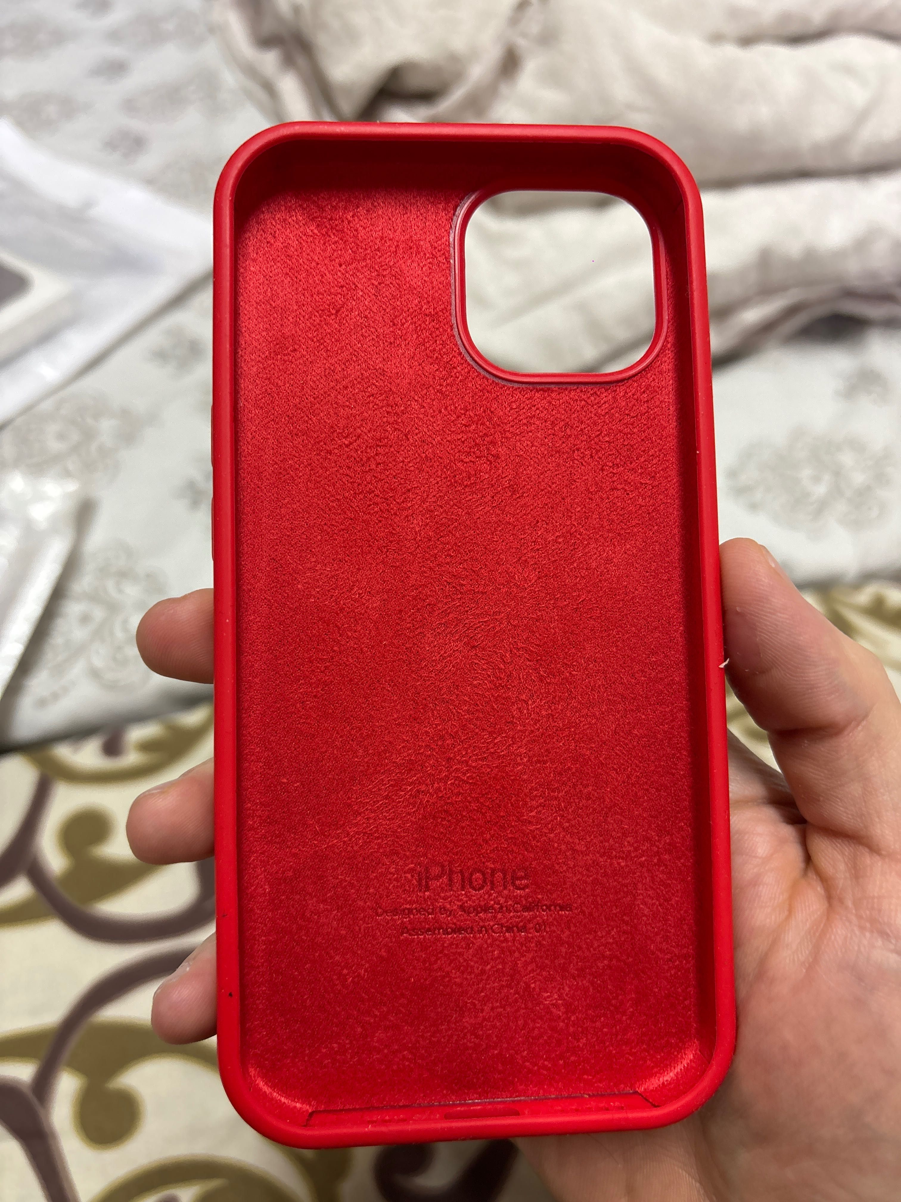 Кейс IPHONE 15 червен