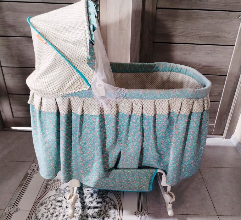 КАЧАЛКА, детская кровать для грудных малышей