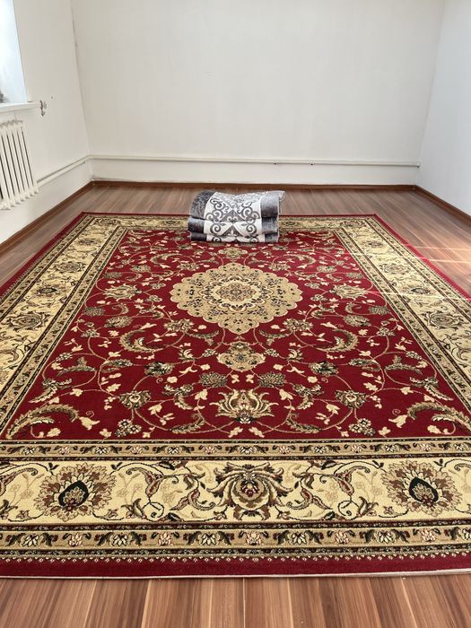 1 кілем 7000тг срочно