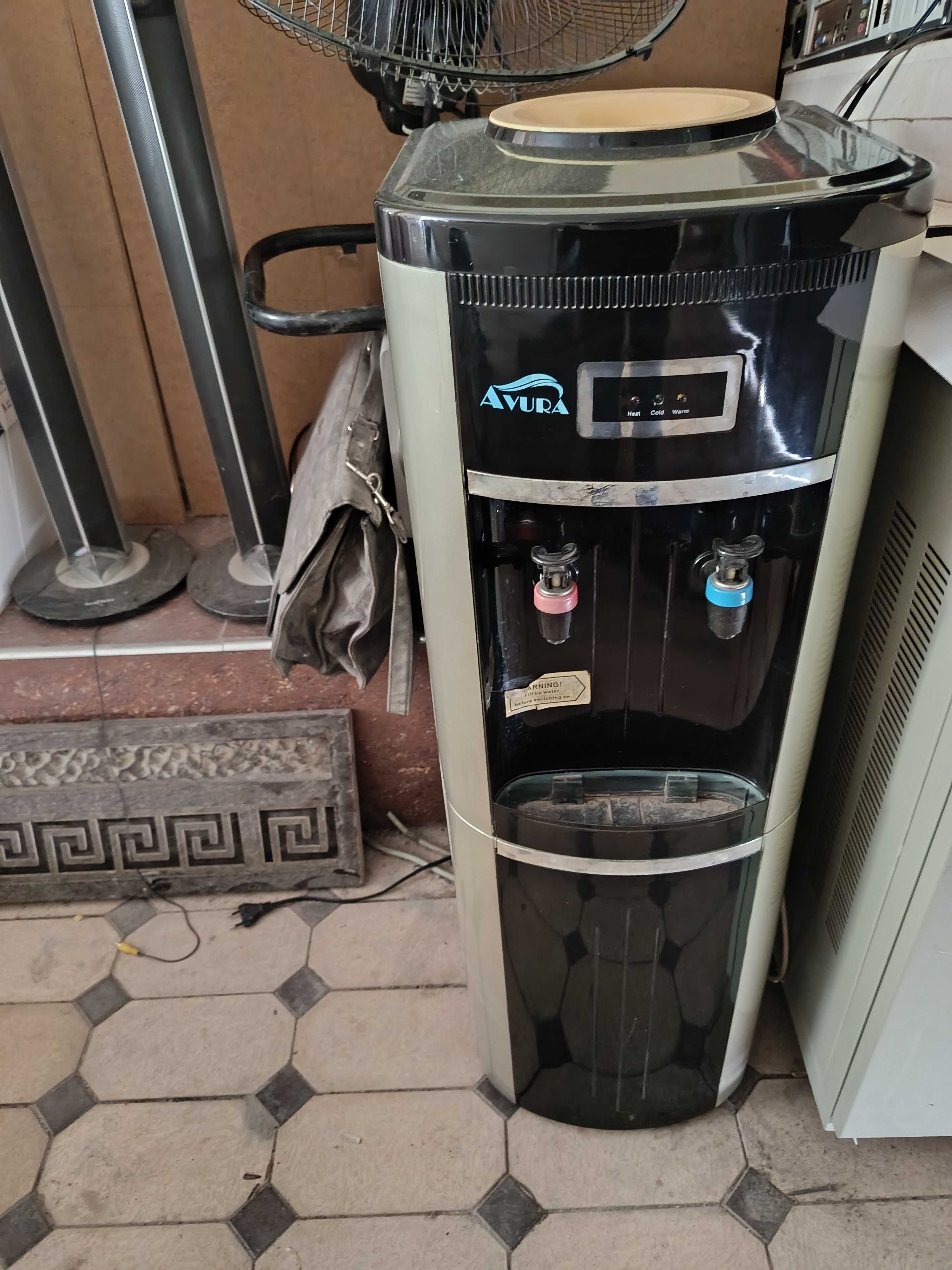 Продается кулер для воды