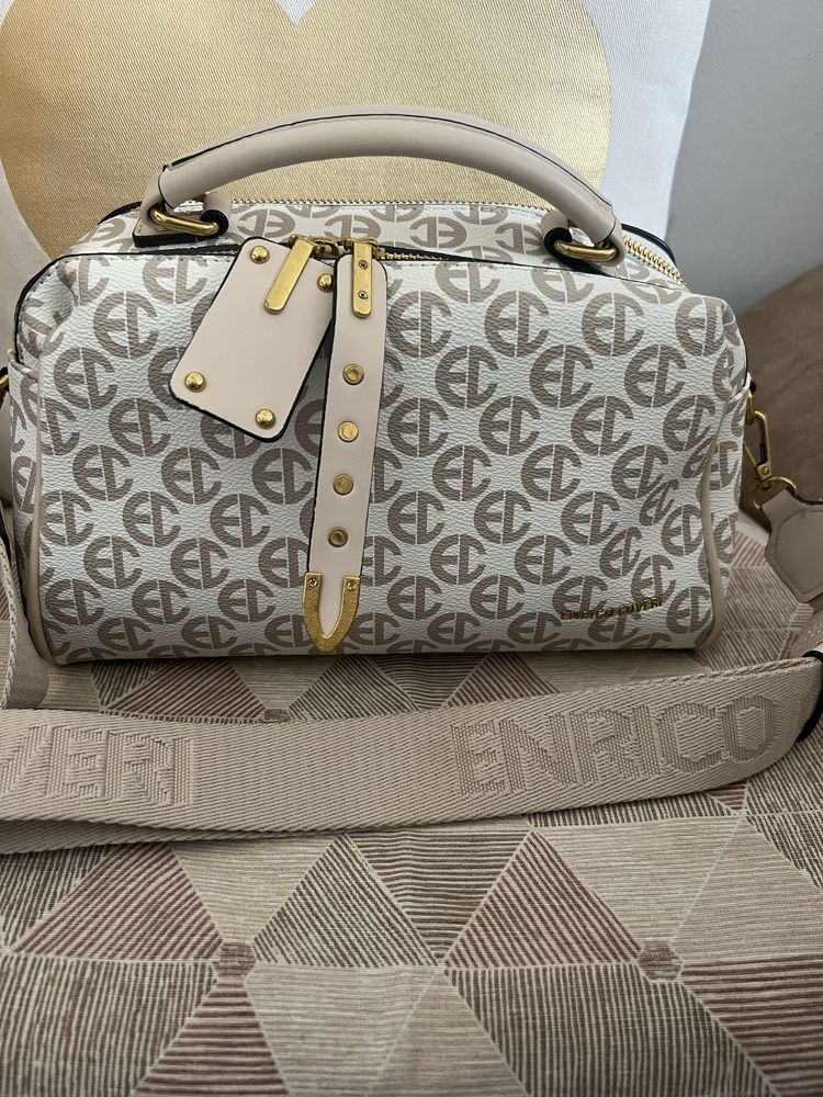 Чанти Guess - 65лв.; Enrico Coveri - 35лв.