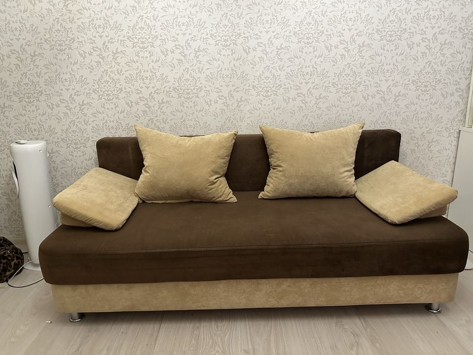 диван б/у в зорошем состоянии