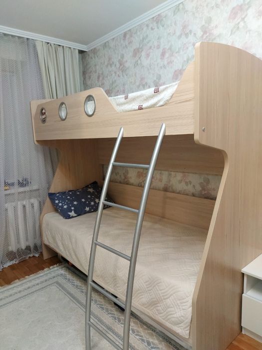 Двухярустная кровать