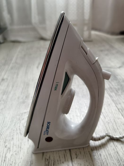 Продам утюг рабочий, почти новый.