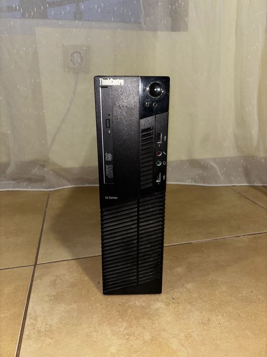 Lenovo m72e desktop computer