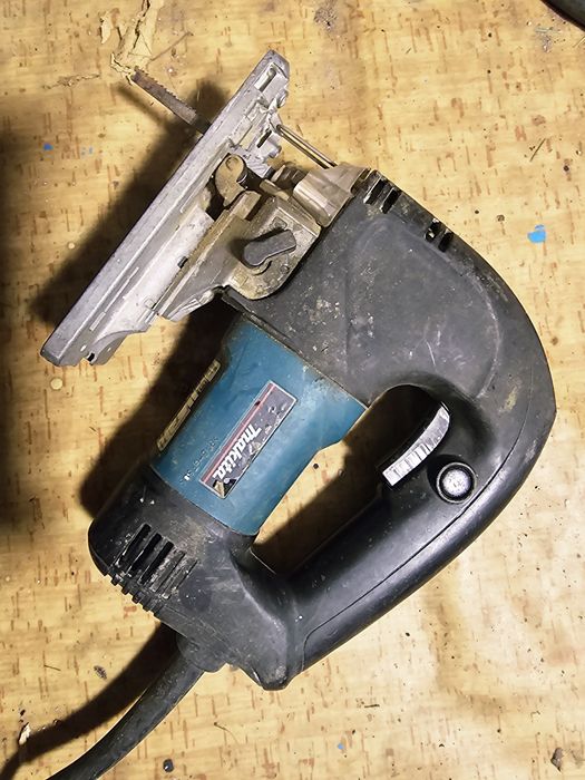 Продавам  зеге Makita за части