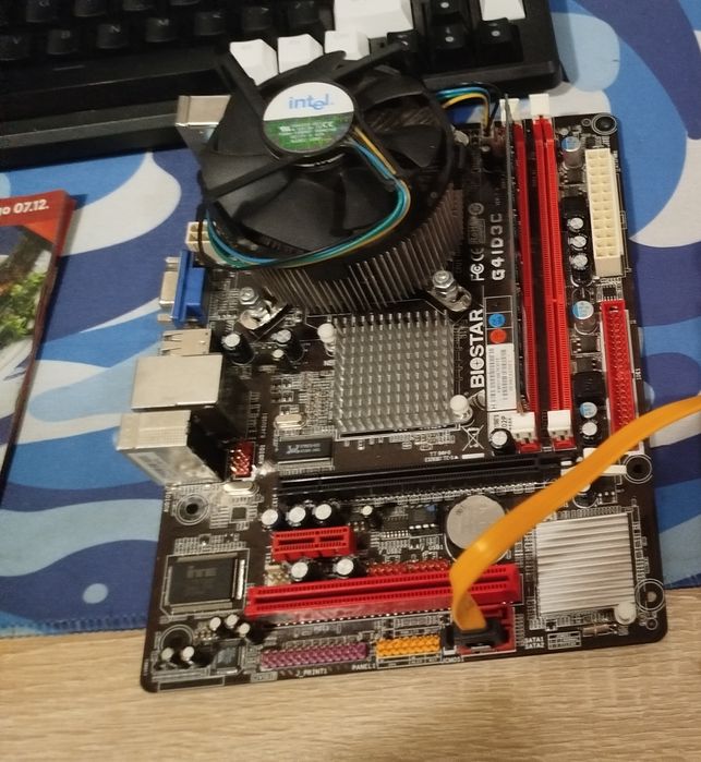 Продавам комплект дъно + процесор + RAM + охладител