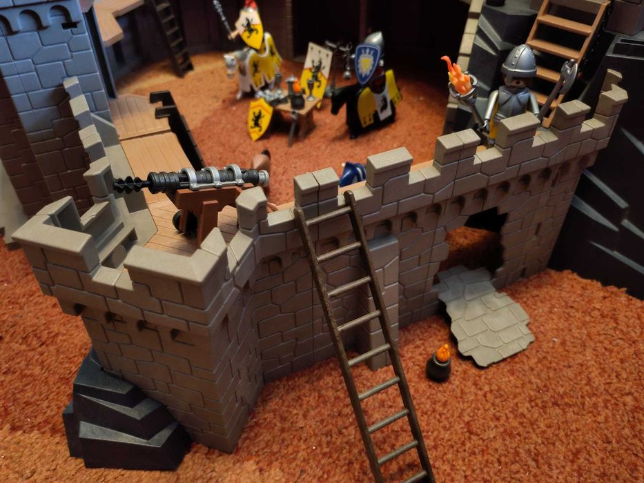 Playmobil- Modelul 4865 castel cavaleri