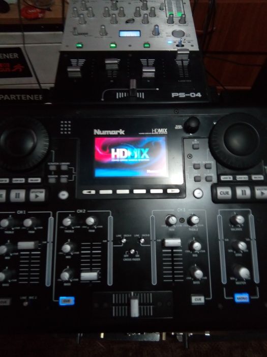 VAND mixer NUMARK DJ HDMIX cu hdd 80 Gb,de colectie