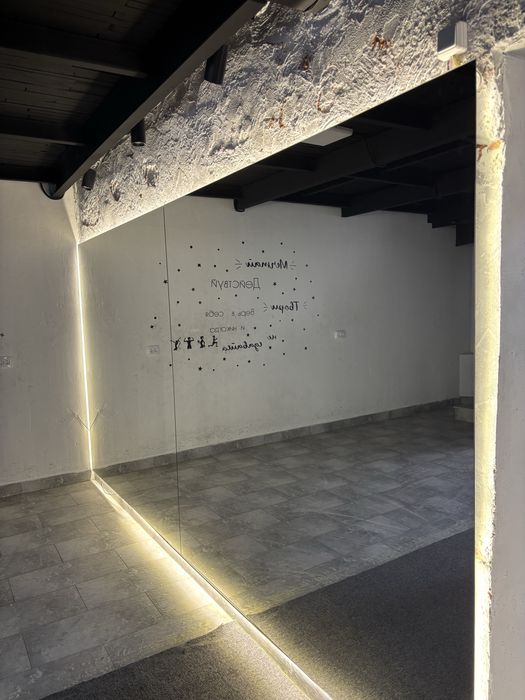 Продам зеркала настенные