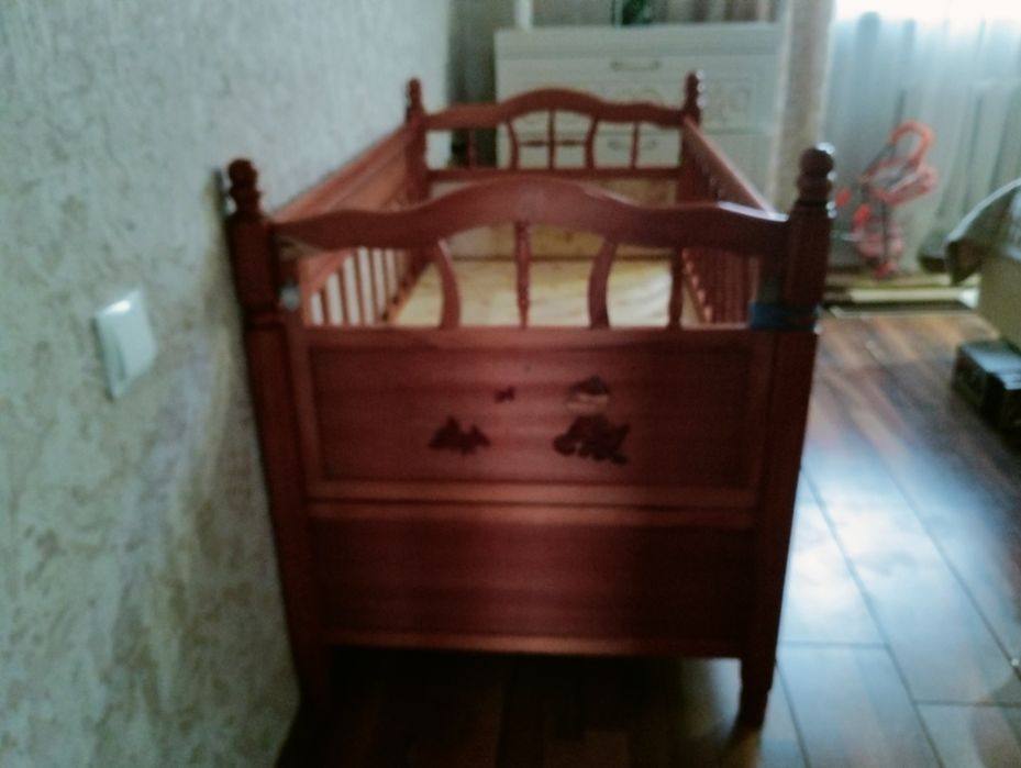 Детская кроватка