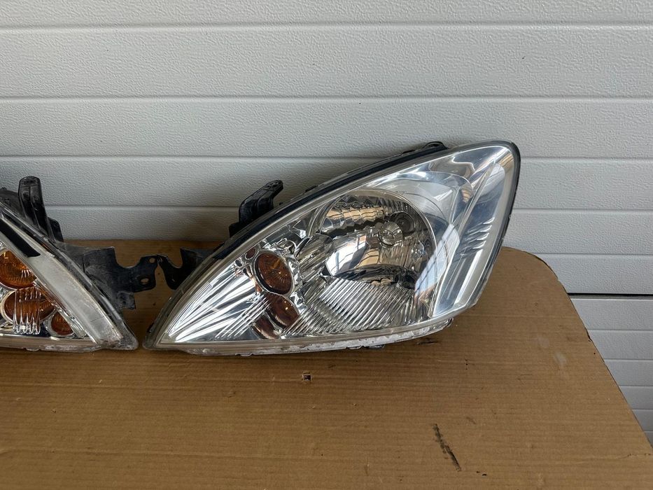 Фарове за Мицубиши лансер 2004-2008г