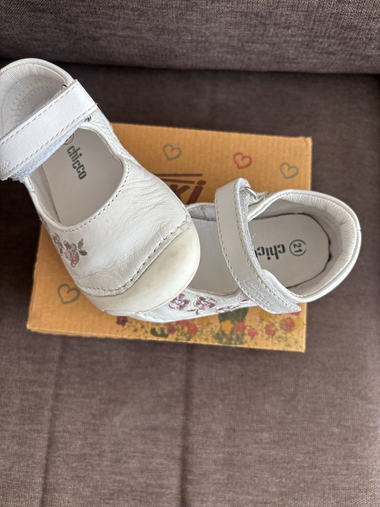 Детски обувки chicco 21 номер