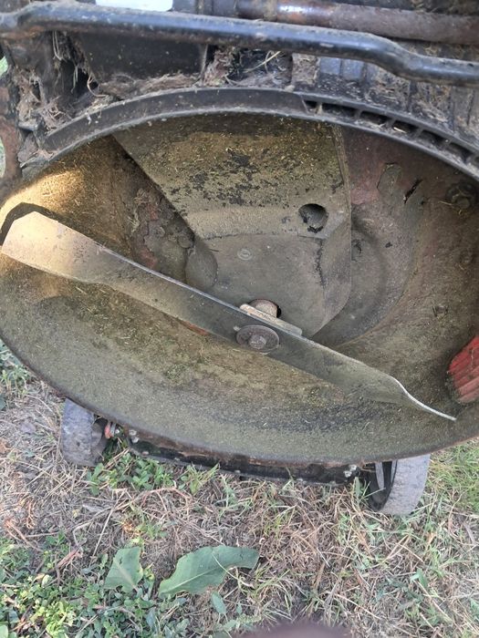 OFERTA !!! Masina de tuns gazonul