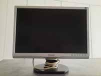 Монитор philips 19 inch