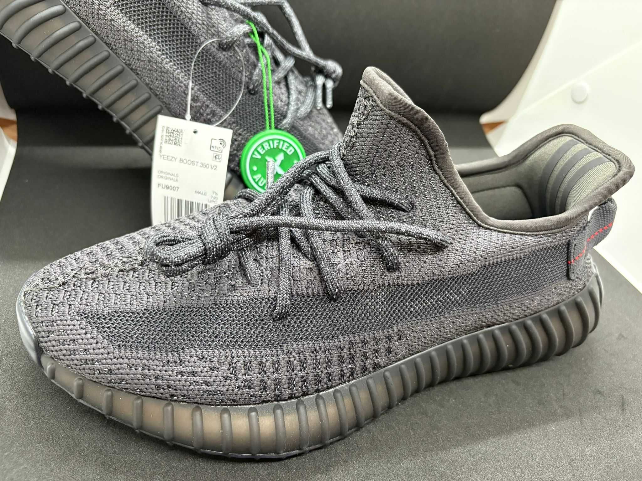 Yezzy Boost 350 V2 Black - Static sneakers