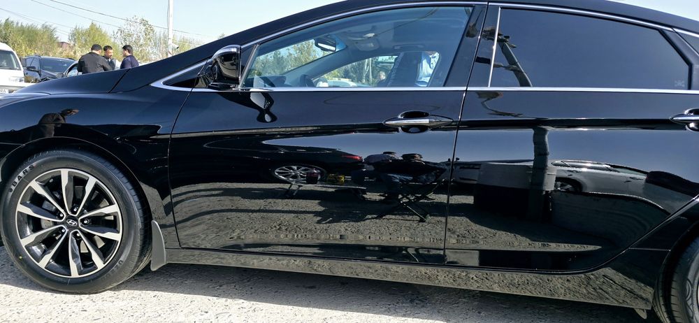 Hyundai i40 2016 years.