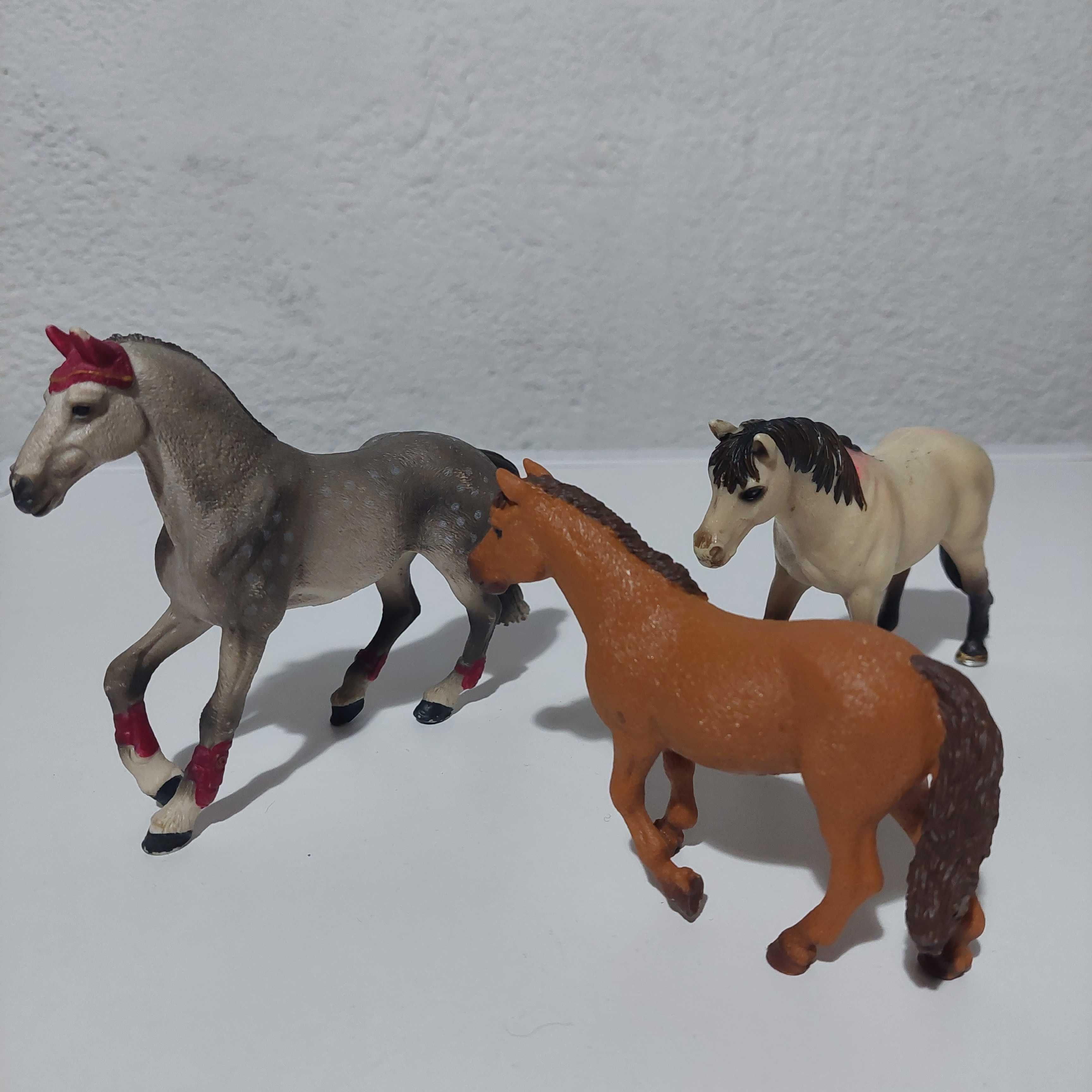Колекционерски фигури Schleich коне