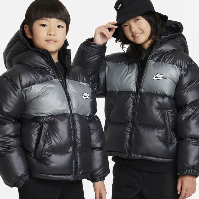 Geaca Nike originala stare perfecta