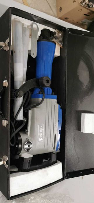 Închiriere macara motoare, generator 2.4 kW și picamer beton