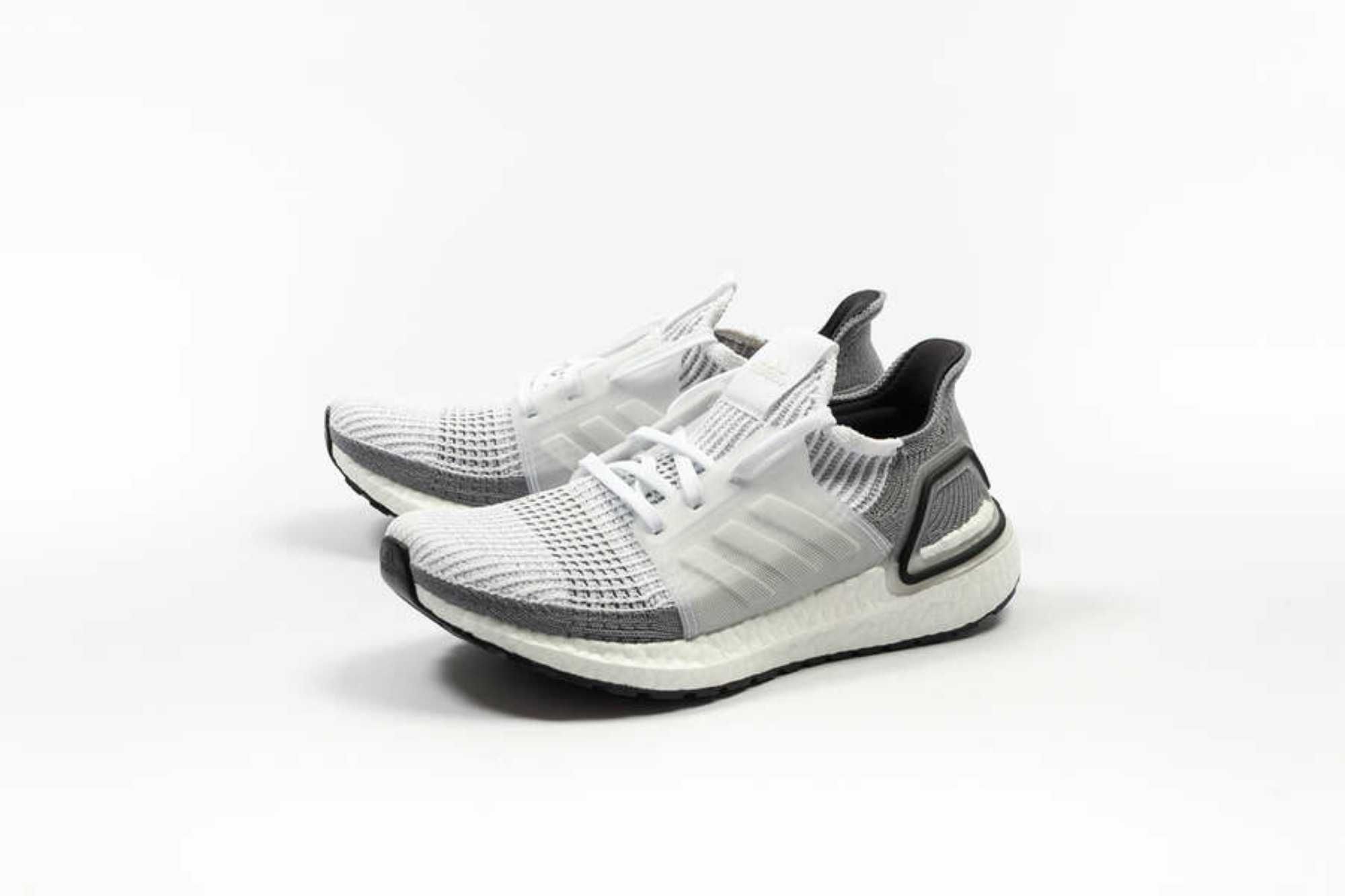 Оригинални дамски маратонки * ADIDAS ULTRABOOST 19 * EU38 2/3