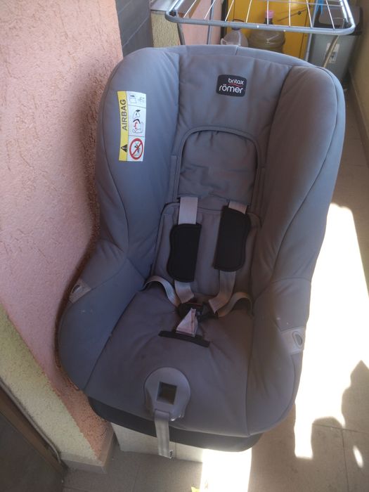 Детски стол за кола