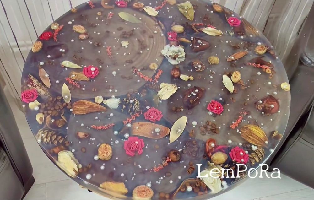 Masă de cafea din lemn și rășină epoxidică