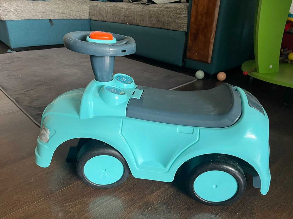 Продавам количка Ride-on Fisher Price