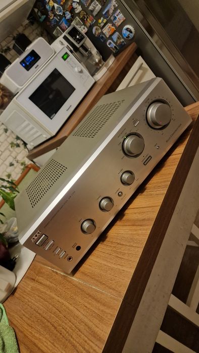 Akai AM1100,amplificator de inalta calitate,ocazie