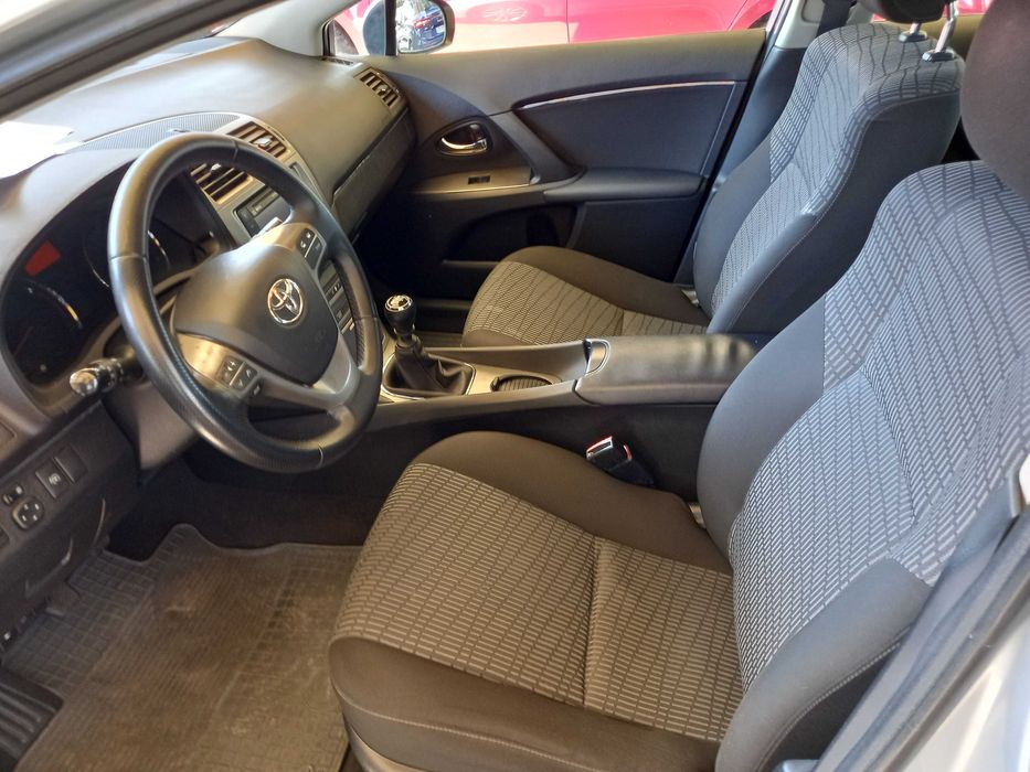 Vând Toyota Avensis 2000 cmc D4D euro 5