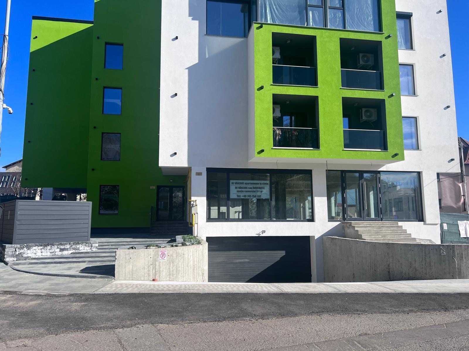 Oferta . Spatiu comercial - 318 mp