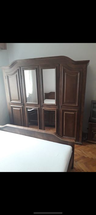 Închiriez apartament