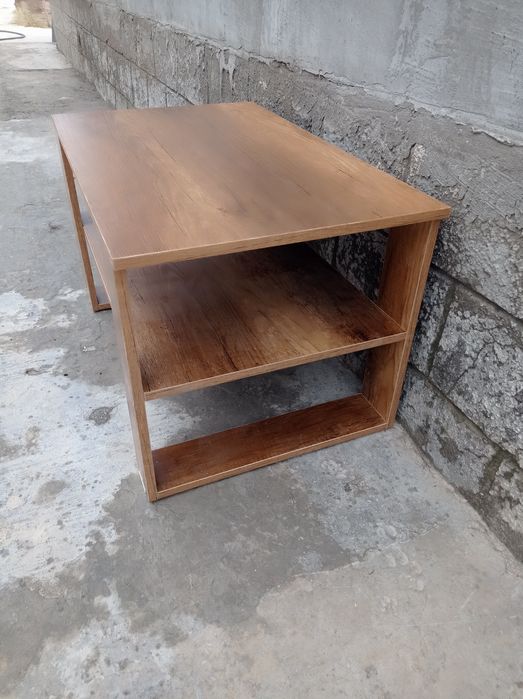 Журнальный столик