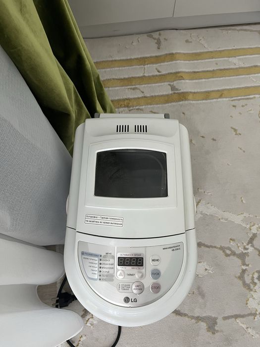 мини-хлебопекарня LG HB-206CE
