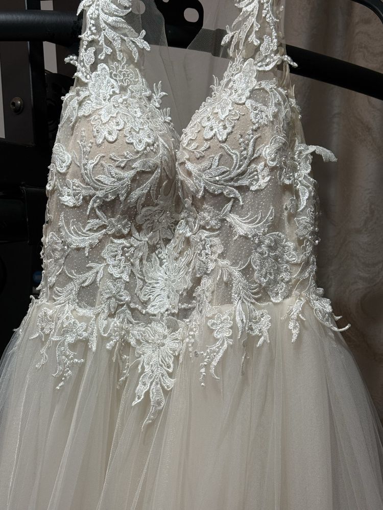 Vand rochie de mireasa marimea XS S