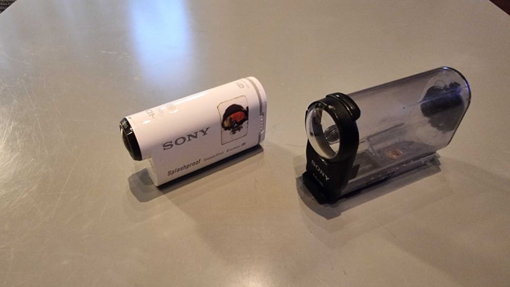 Sony Splashproof HDR-AS200V Action Cam + Accesorii