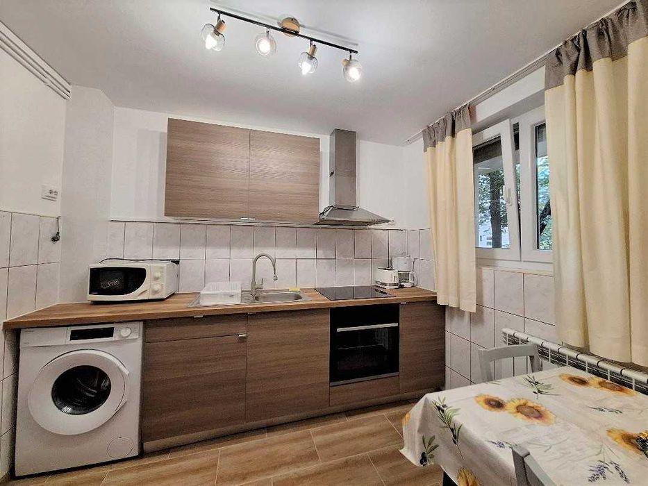 2 camere, apartament la prima închiriere, pentru student la medicină