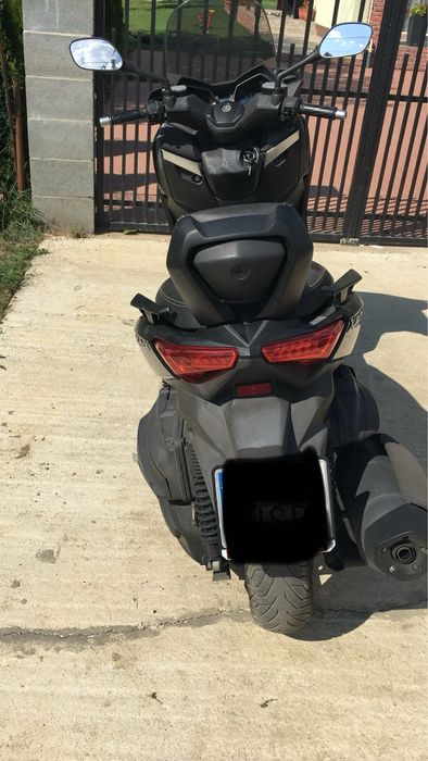 Vand scuter Yamaha XMAX 400