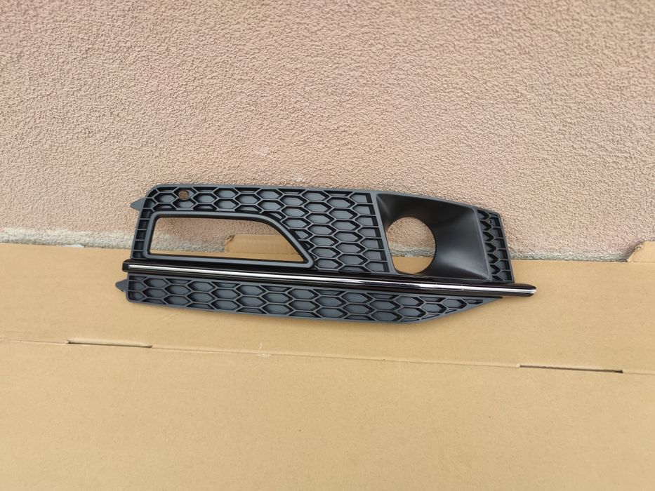 Grila proiector ceata Audi A4 B8 S-line cu loc distronic 2012-2015