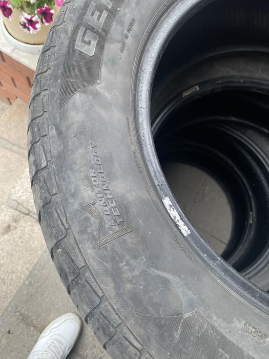 Продам резину 235/60/R17